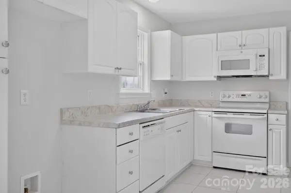 373 Sailway RD, Winston Salem, NC 27127