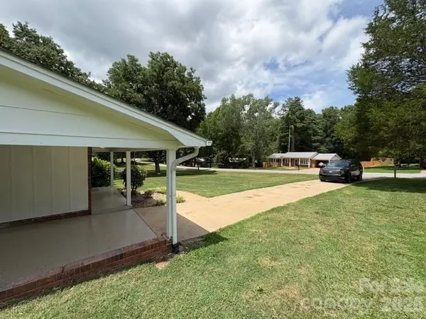 5406 CANTERBURY RD, Patterson Springs, NC 28152