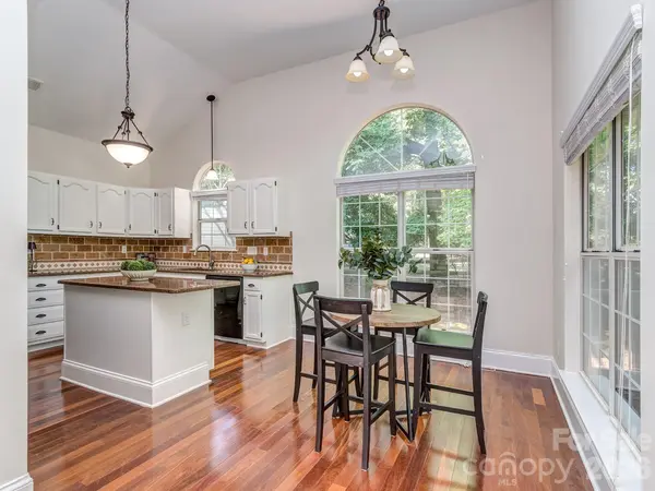 7024 Passeres CT, Charlotte, NC 28215