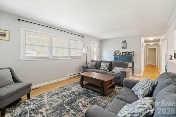 525 Kelly AVE, Mooresville, NC 28115