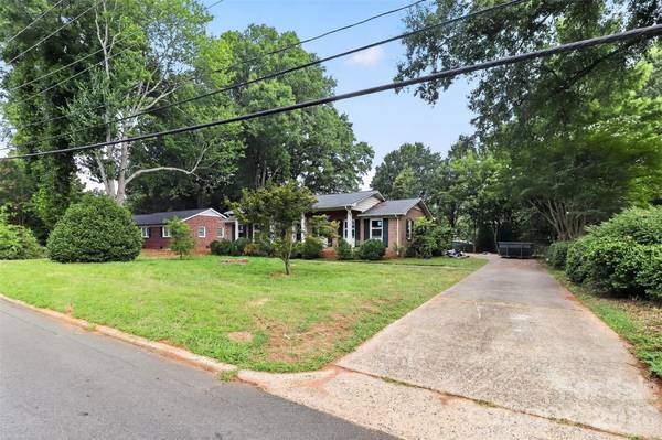 3234 Gardner Park DR, Gastonia, NC 28054