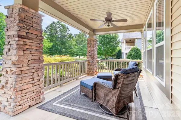2044 Middleton Farm DR, Belmont, NC 28012