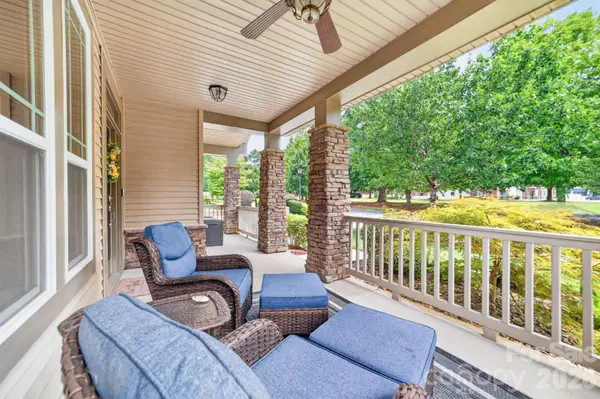 2044 Middleton Farm DR, Belmont, NC 28012