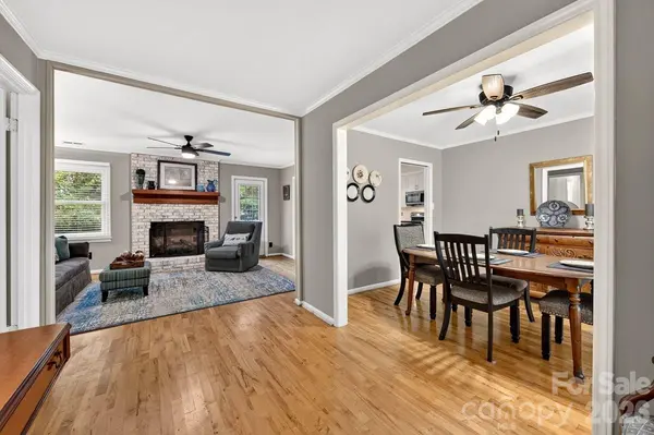 1101 Lightwood DR, Matthews, NC 28105