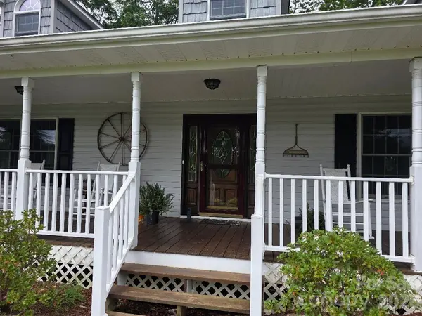 225 White Oak RD, Burnsville, NC 28714