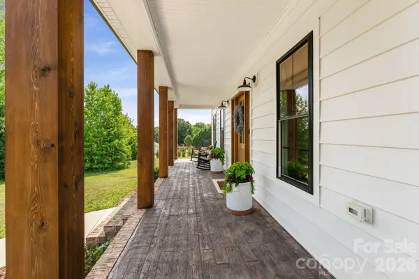 4791 Cooper RD, Clemmons, NC 27012
