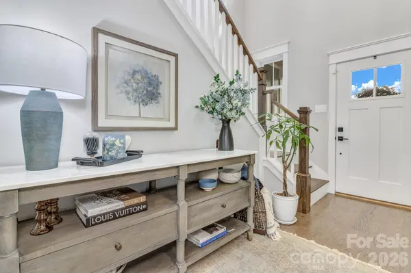 136 Ellis LN, Arden, NC 28704