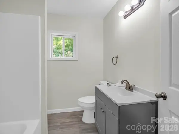 168 Fall Creek DR, Chimney Rock, NC 28720