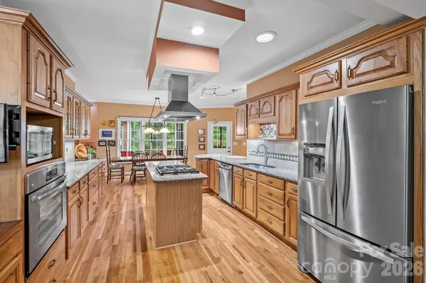 21 Four Oaks DR, Arden, NC 28704
