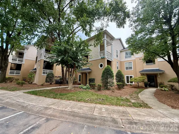 18009 Kings Point DR #D, Cornelius, NC 28031