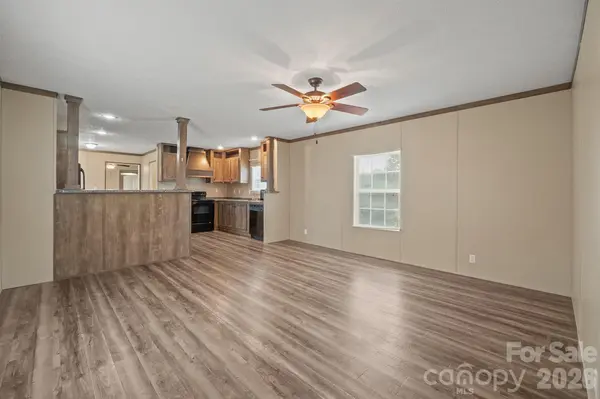 4059 Beach RD, Hudson, NC 28638