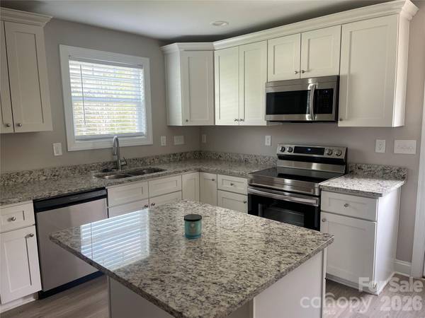 1711 Greenbrooke RD, Hudson, NC 28638