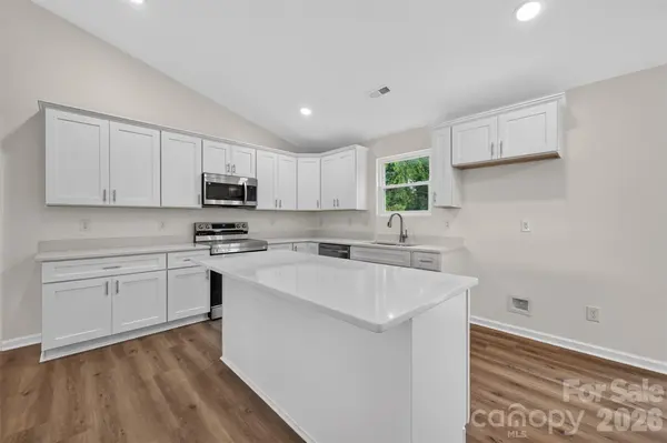 350 14th AVE SW, Hickory, NC 28602