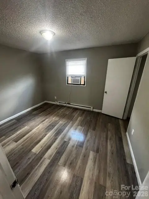 305 Kristin LN, Hudson, NC 28638