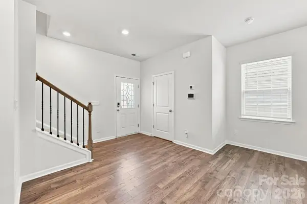 8133 Clairwood DR, Charlotte, NC 28269