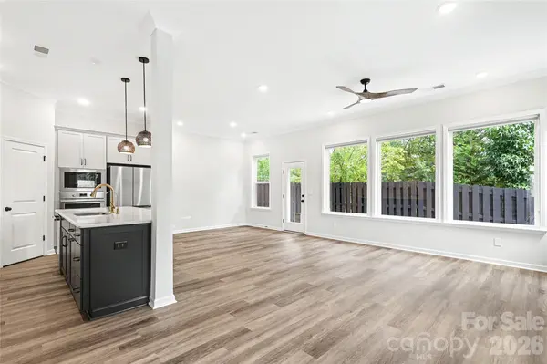 9051 Charles Francis LN, Cornelius, NC 28031