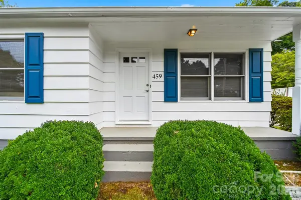 459 Swanson DR SW, Lenoir, NC 28645