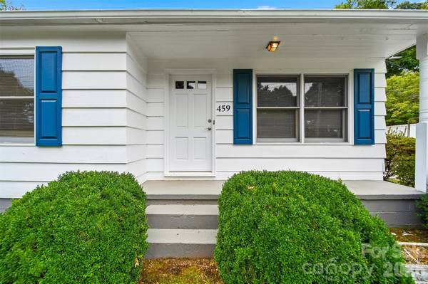 459 Swanson DR SW, Lenoir, NC 28645