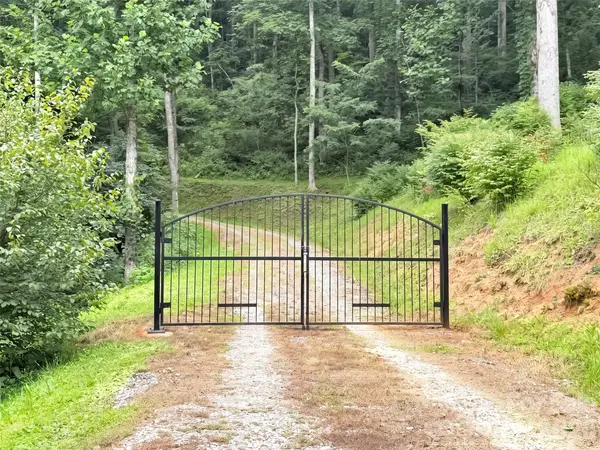291 Incline Drive DR, Sylva, NC 28779