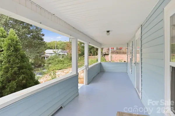 67 Montana AVE, Asheville, NC 28806
