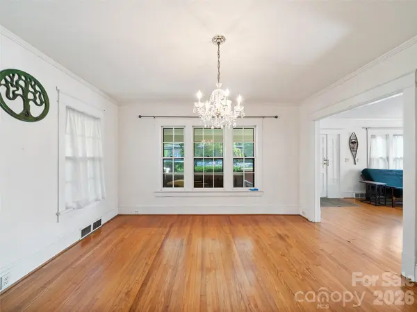147 Walnut AVE, Spruce Pine, NC 28777