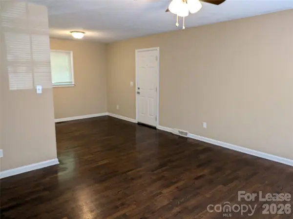 362 Cabarrus AVE, Mooresville, NC 28115