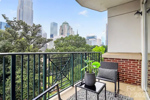 300 W 5th ST #709, Charlotte, NC 28202