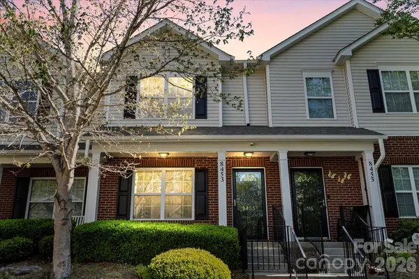 8453 Big Creek CT, Charlotte, NC 28105