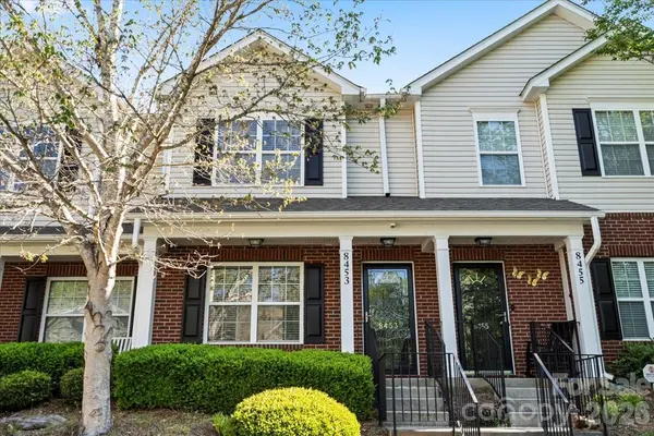 8453 Big Creek CT, Charlotte, NC 28105
