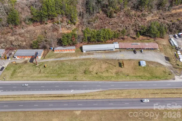 5262-5264 US 74 HWY W, Whittier, NC 28789