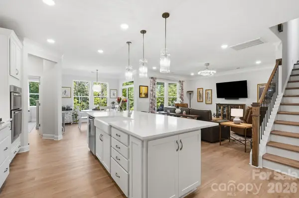1441 Ardmore DR, Sherrills Ford, NC 28673