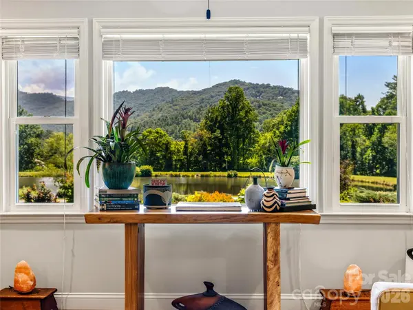 13 Ashley RD, Asheville, NC 28805