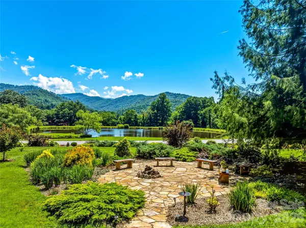 13 Ashley RD, Asheville, NC 28805