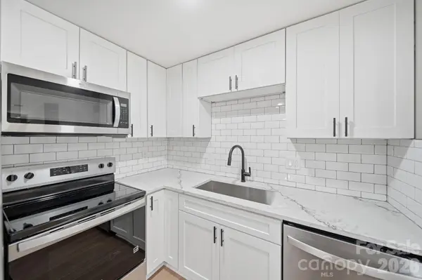 8114 Holly Hill RD, Charlotte, NC 28227