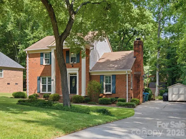 9732 Leeswood LN, Matthews, NC 28105