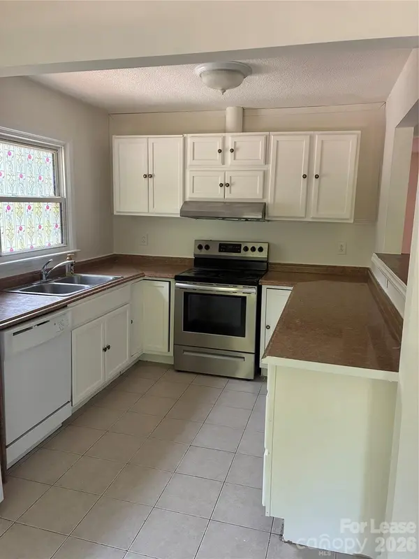 2334 Senior DR, Charlotte, NC 28216