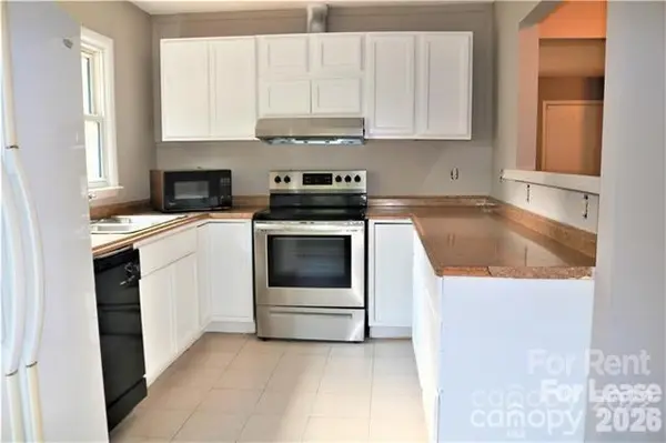 2334 Senior DR, Charlotte, NC 28216