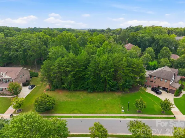 16321 Bastille DR, Charlotte, NC 28278