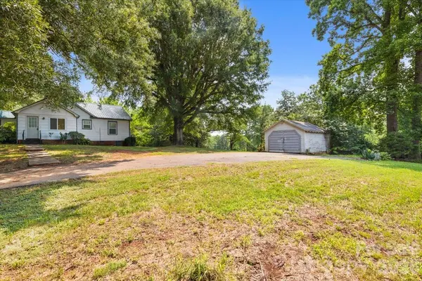 1751 W NC 10 HWY, Newton, NC 28658