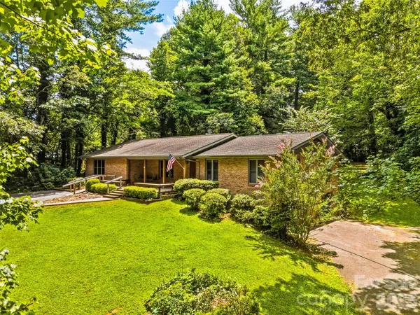 2526 Kanuga RD, Hendersonville, NC 28739