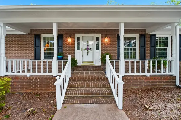 1756 12th Street DR NW, Hickory, NC 28601