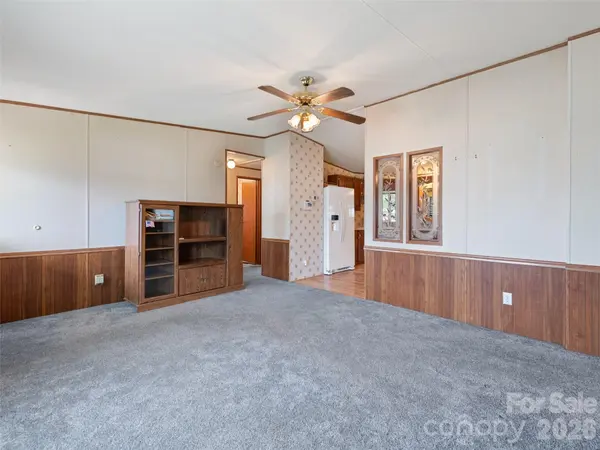 39 Spruce ST, Waynesville, NC 28786