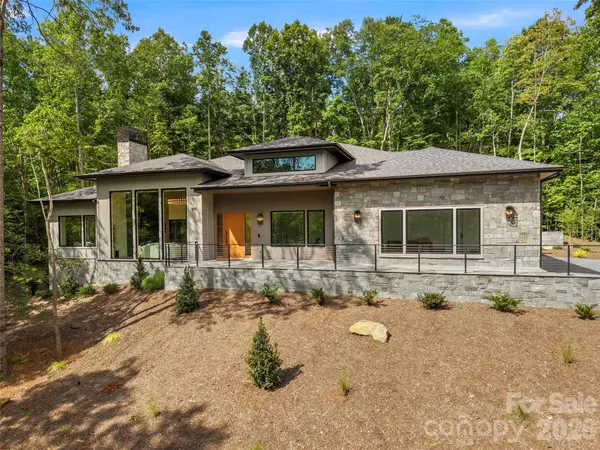645 Walnut Valley Pkwy, Arden, NC 28704