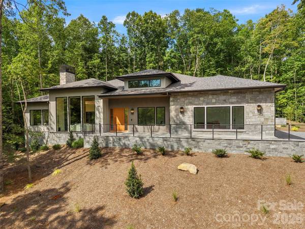 645 Walnut Valley Pkwy, Arden, NC 28704