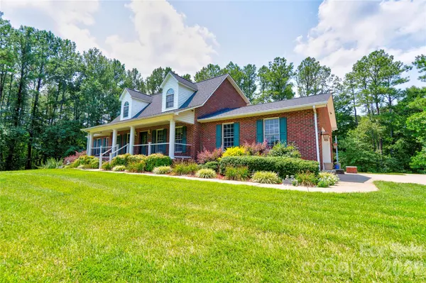 189 Hazelhurst LN, Mooresboro, NC 28114