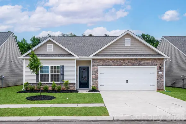 8109 Cravat CT, Charlotte, NC 28215