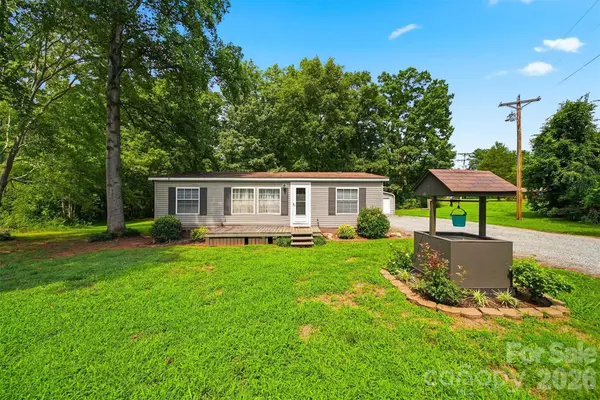 2932 Loop RD, Lincolnton, NC 28092