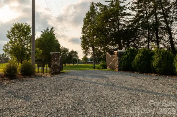 2800 Waxhaw Indian Trail RD S, Waxhaw, NC 28173