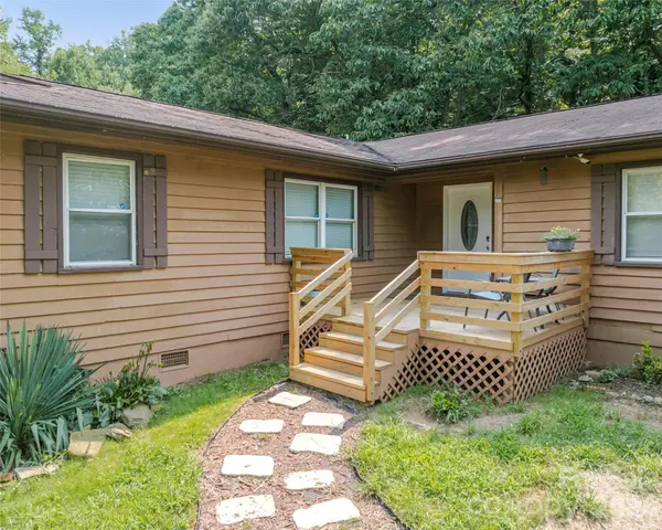 2100 Pisgah HWY, Candler, NC 28715
