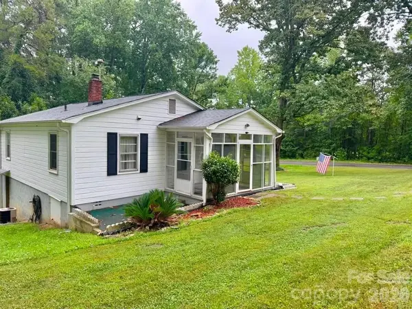 1132 S Rutherford ST, Blacksburg, SC 29702